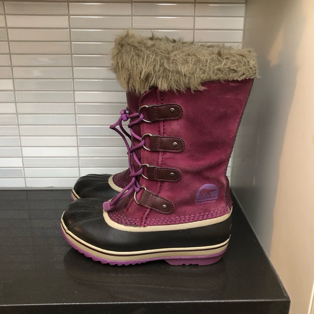 Sorel Girl’s Joan of Arc Winter Snow Boots